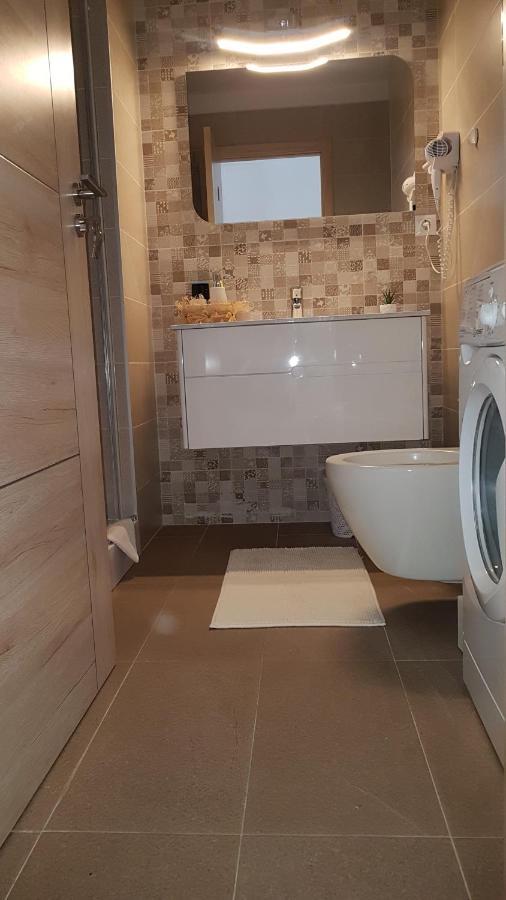 Estival Studio By Onix Blue Mamaia Nord Apartment Navodari Bagian luar foto