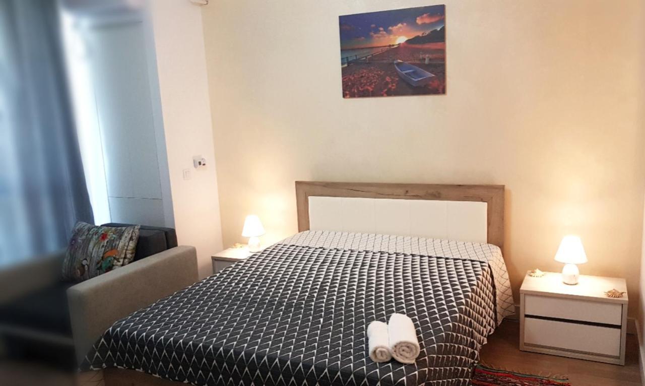 Estival Studio By Onix Blue Mamaia Nord Apartment Navodari Bagian luar foto